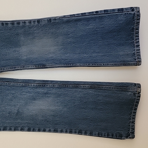 Land's End Faded Boot Cut Blue Jeans 10 S - Picture 3 of 13